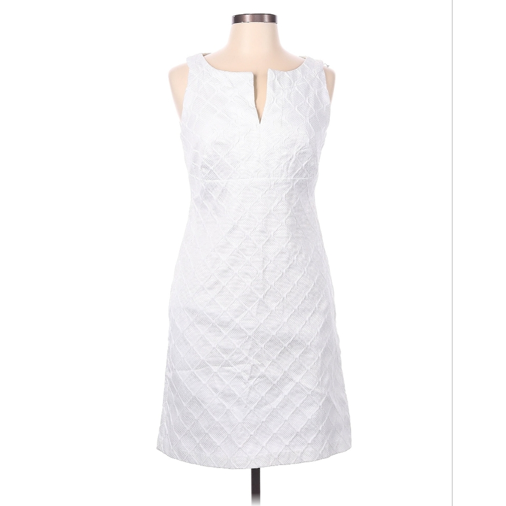 💚White House Black Market White Diamond Jaquard Sheath Dress Sz 4